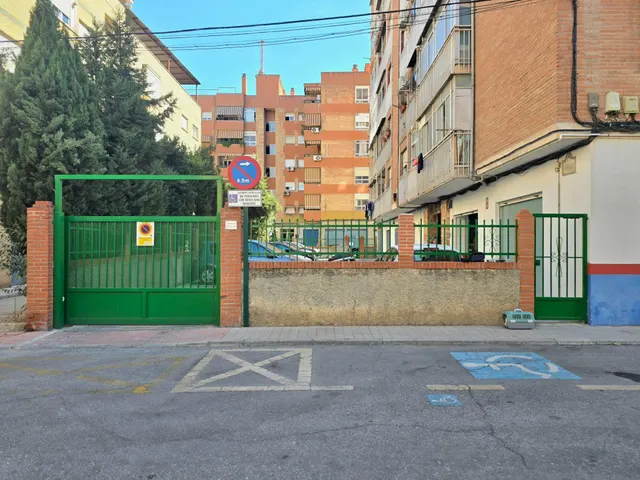 Luminoso piso  con ascensor en el Zaidín, ¡ideal para inversores! — 36