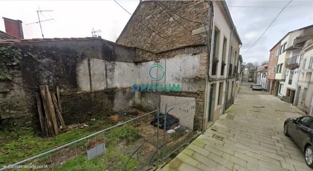 Solar urbano en Melide centro, en el Camino de Santiago y co
