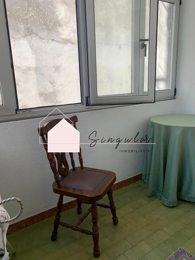 Alquiler en Pintor Comeiro, plaza de la Independencia. — 28