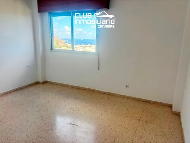 Amplio y luminoso piso de 3 habitaciones con balcón y vistas a santa cruz — 13