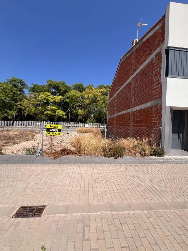 PARCELA URBANA EN EL CENTRO DE LLIRIA — 3