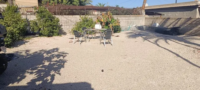 Chalet con parcela y piscina privada — 22