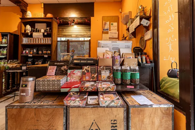 SE TRASPASA TIENDA ESPECIALIZADA EN TÉ, CAFÉ Y CHOCOLATE — 21