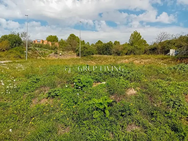 TERRENO URBANO EN SANT QUINTI DE MEDIONA — 13