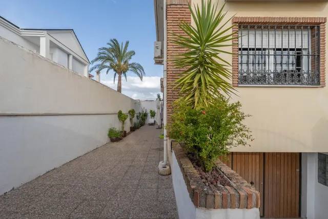 Magnífica casa unifamiliar de 4 dormitorios grandes en Otura — 29