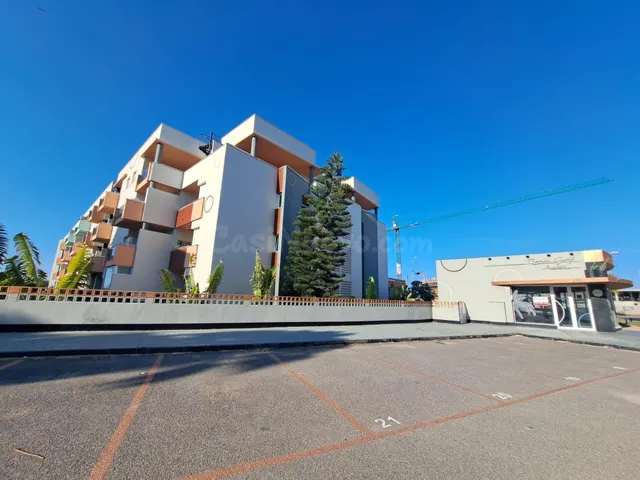 Plazas de aparcamiento exteriores en Residencial Palm Beach — 5