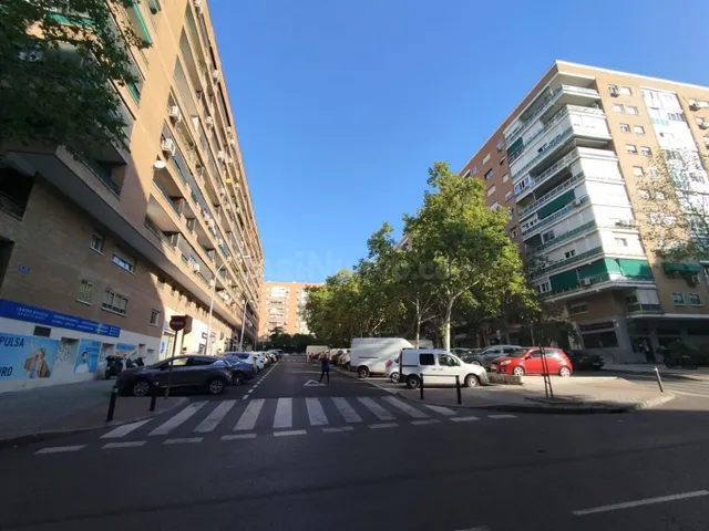 Local comercial 186m² en venta - Fuencarral - foto 2