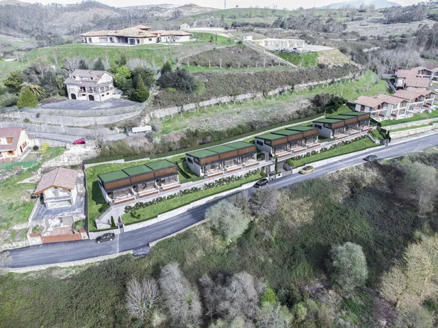 CHALET ADOSADOS-