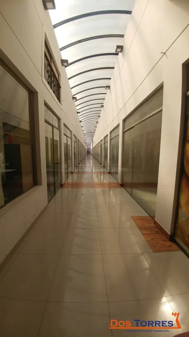 12.500$us Local comercial en la plaza de comidas de las Bris - foto 5