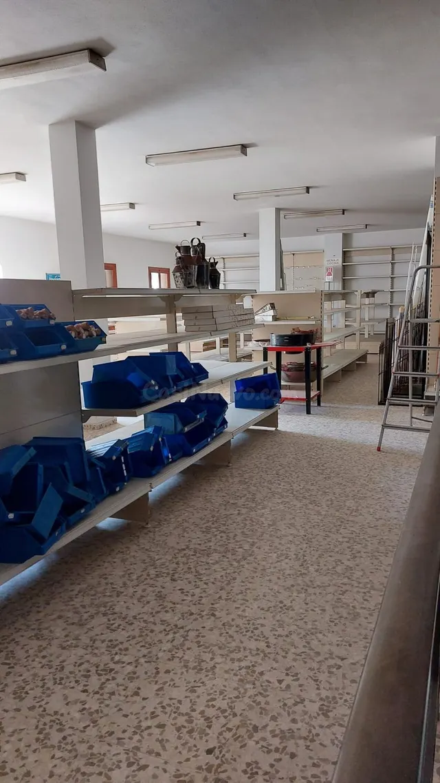 Local comercial 680m² en venta - Costa Del Sol — 4