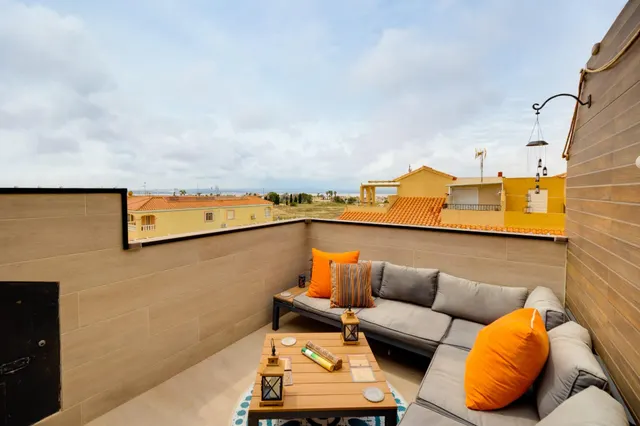 Impresionante bungalow de planta alta con solarium privado – El Chaparral, Torrevieja — 23