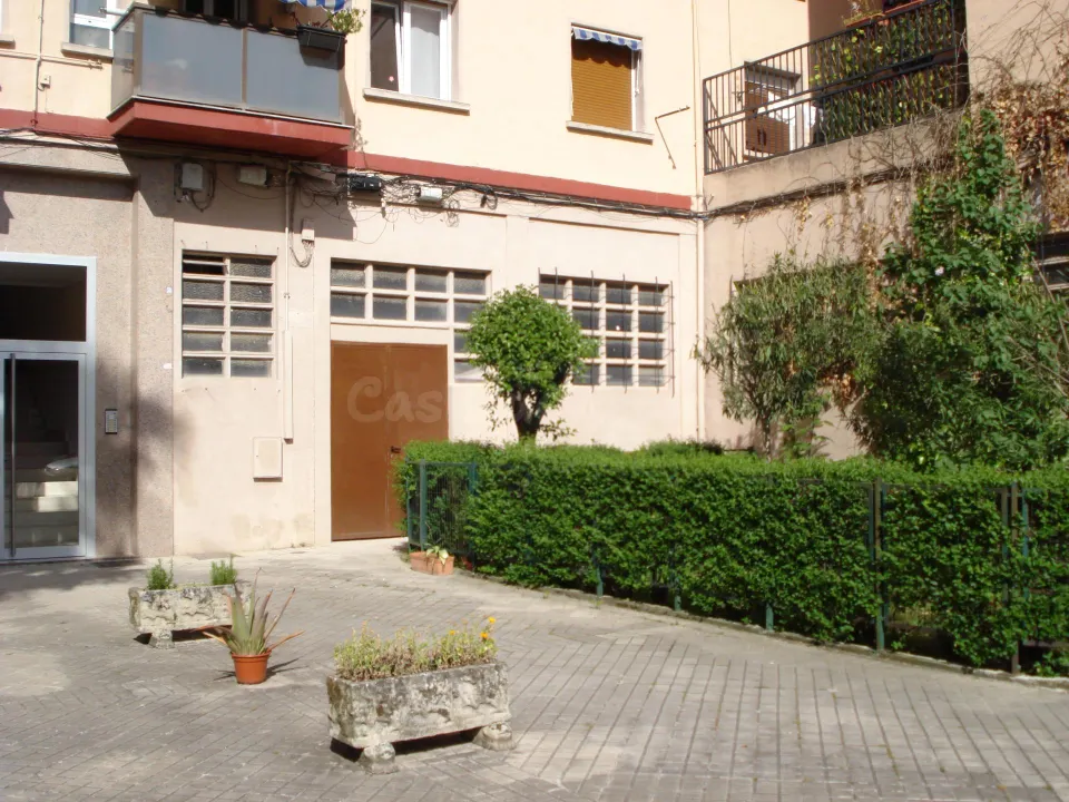 Piso Rochapea, Las Cendeas.