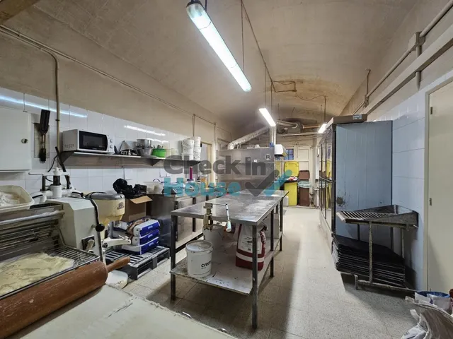 Local comercial en Alquiler en Celra Girona — 13