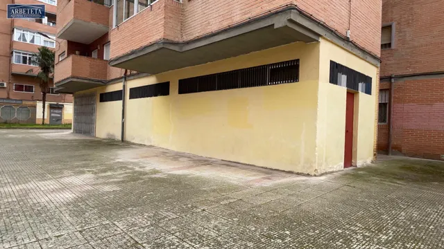 Se alquila local en la zona de Avd. del Ejercito, Guadalajara. — 6