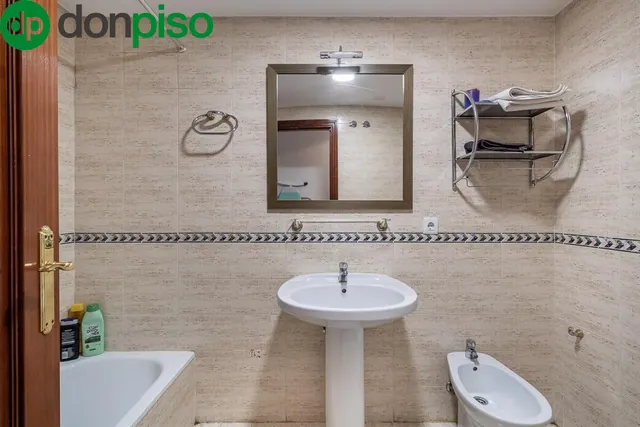 ¡¡Fantástico piso de 7 habitaciones en Bola de Oro!! — 15