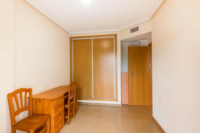 DÚPLEX 4 DORMITORIOS CON PLACAS SOLARES + VISTAS A LA MONTAÑA | ESQUINA — 30