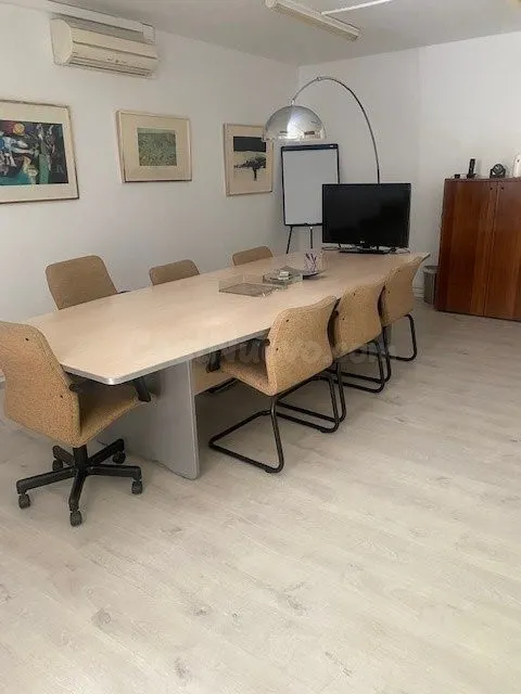 Se alquilan despachos en Sabadell — 5