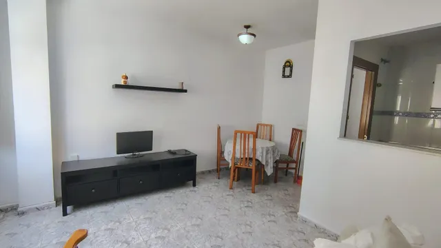 Edificio en Huelin tocando la playa con Inversión — 3