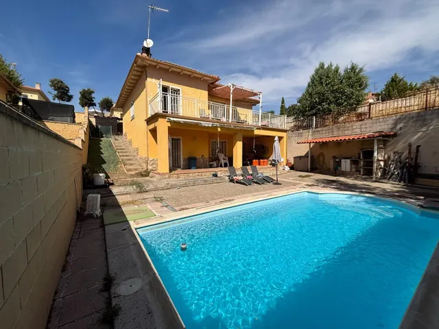 Chalet Independiente en VENTA en Zona de Pioz — 32