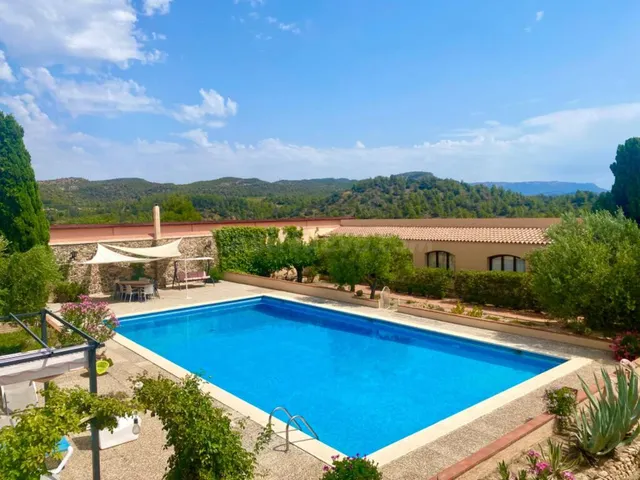 Exclusiva finca con masía, hotel, bodegas y 83 ha de terreno en el Priorat — 36
