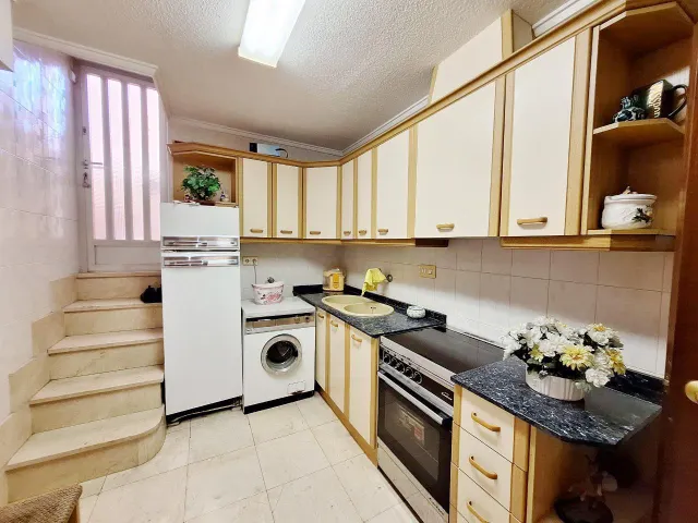 TRASPASO Y VENTA POR JUBILACIÓN CON VIVIENDA INCLUIDA — 36
