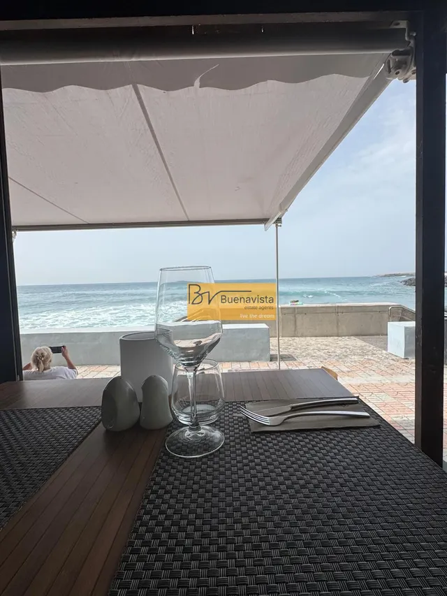 Front-Line Seafront Restaurant – Unique Business Opportunity — 26