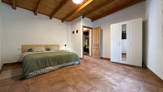 Finca rústica con placas solares y pozo en Garrapinillos, Zaragoza. — 27