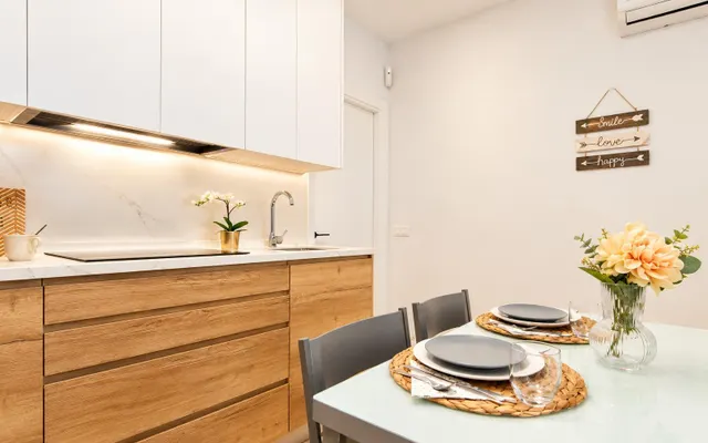 APARTAMENTOS MODERNOS E INDEPENDIENTES TOTALMENTE REFORMADOS — 6