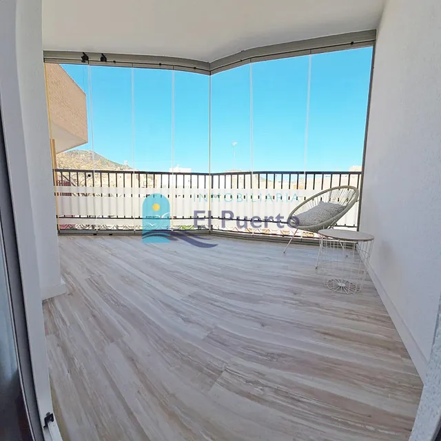 AMPLIO Y ELEGANTE PISO EN EL CENTRO DE MAZARRÓN CON GARAJE Y