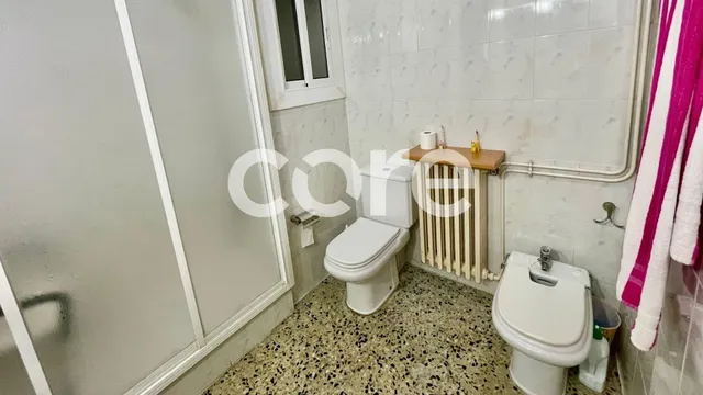 Amplio piso con Patio — 30