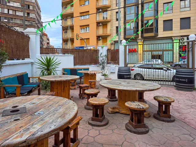 ¡GRAN OPORTUNIDAD! TRASPASO DE PUB EN LLEIDA — 25