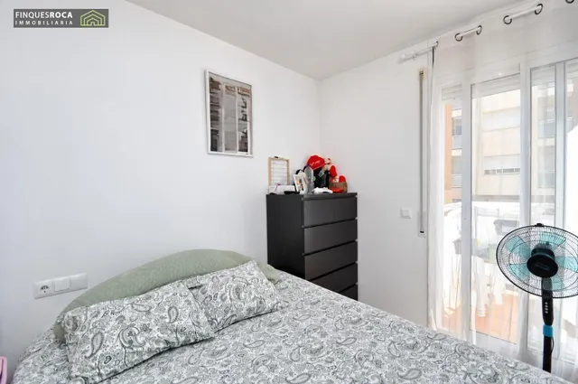 **AMPLIO PISO DE 3 habitaciones CON BALCÓN Y TERRAZA EN LA RÀPITA** — 10