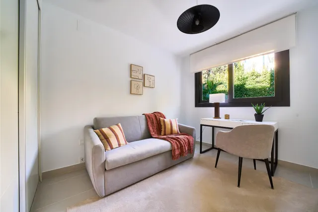 Elegante apartamento con jardín — 14