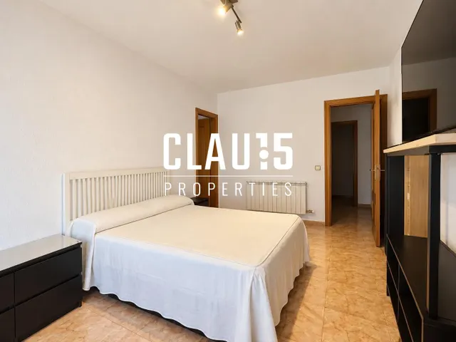 Exclusivo piso esquinero en venta a 10 min de la playa en Canet de Mar — 13