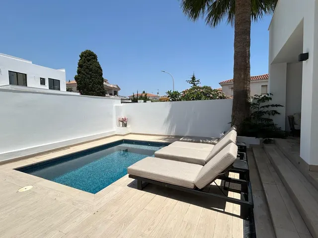 Chalet 7 habitaciones 240m² en venta - Centro — 24