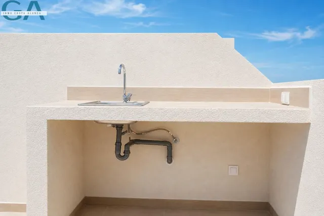 Adosados modernos en Dolores con piscina comunitaria — 24