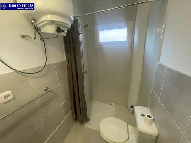 SE VENDE APARTAMENTO EN NAVATEJERA — 8