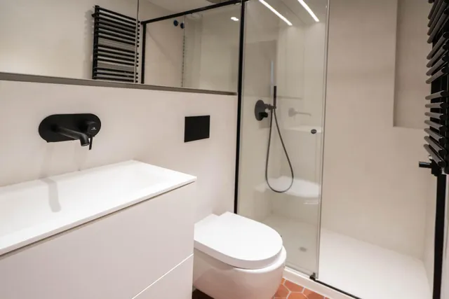 Piso en venta en carrer d'Avinyó — 17