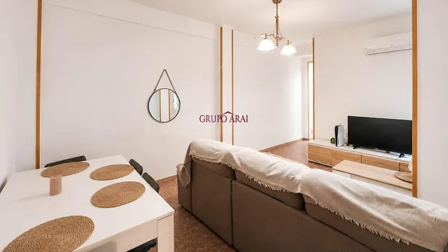 Se vende piso en calle Valencia
