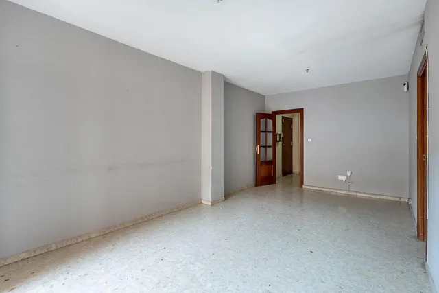 Espacio, luz y comodidad en una vivienda con grandes posibilidades en zona Alcampo — 7