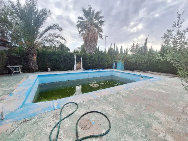 CHALET MUY AMPLIO EN LEDUA — 11