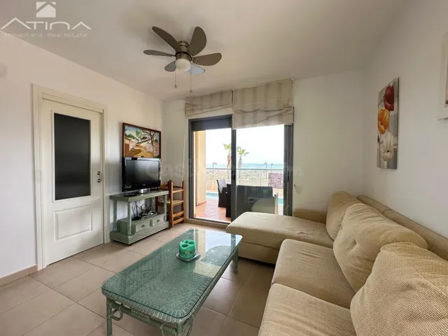 Apartamento con vistas abiertas al mar situado en primera línea de la playa de Guardamar — 5