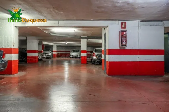 3 PLAZAS DE APARCAMIENTO juntas en Pedro Antonio de Alarcón. — 15