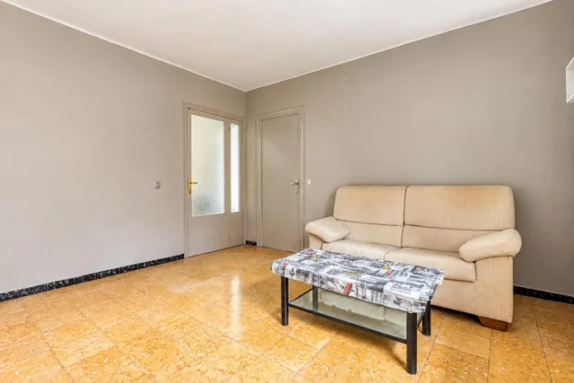 Pis en venta a zona Passeig Verdabuer — 8