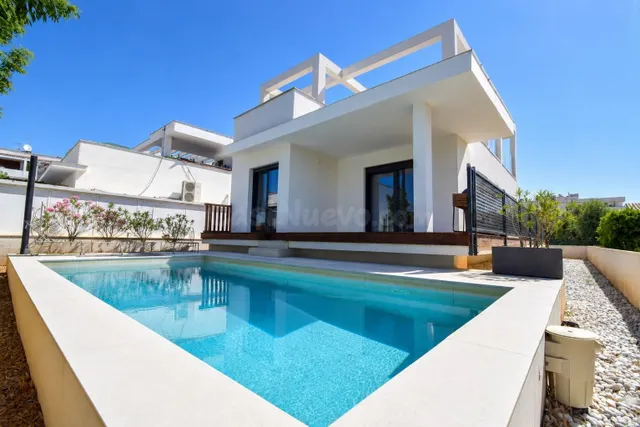 Chalet con piscina en Puerto de Alcudia