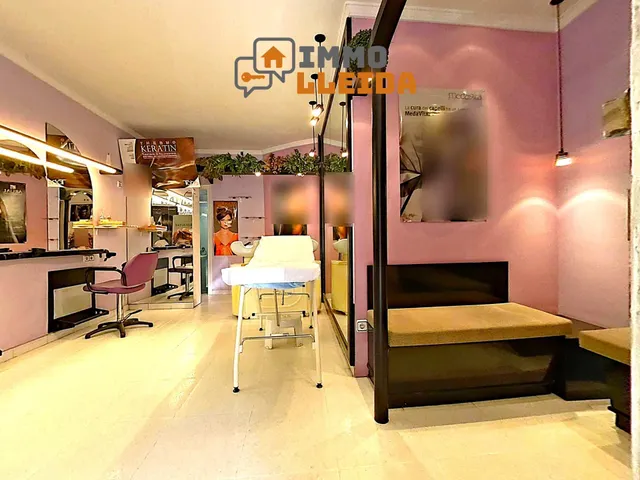 OPORTUNIDAD Local comercial en Balaguer — 28