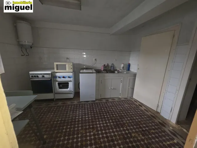 Se vende gran casa de piedra con cuadra anexa en Herrerías — 15