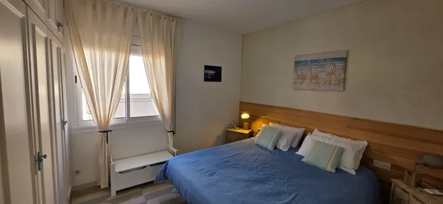 Exclusivo apartamento reformado con vistas al mar y al puerto en el corazón de L’Ametlla de Mar — 11