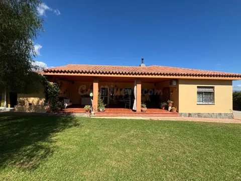 Espectacular Chalet en Alhaurín el Grande con Vistas Impresionantes