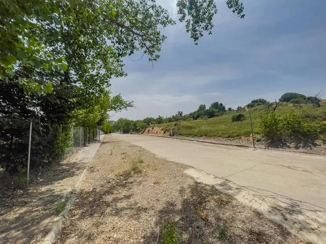Terreno en venta en calle Carahorma G 587, Lillo — 27